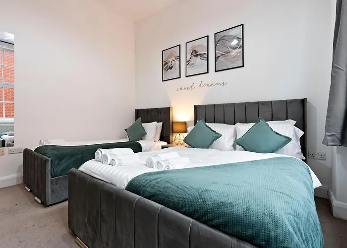 Cosy Birmingham Central 2 Bed Apartment
